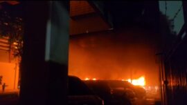 Affan Tewas Terlindas Rantis Brimob di Jakarta, Massa di Makassar Marah Bakar Gedung DPRD dan Pos Polisi