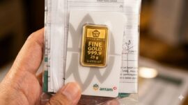 Harga Emas Antam Hari Ini Selasa 14 April: Melesat Rp54 Ribu, Rekor Kenaikan Tertinggi!