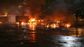 Persipura Gagal ke Super League, Stadion Lukas Enembe Rusuh: Kendaraan Dibakar, Bendera Bintang Kejora Berkibar