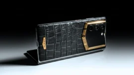 Vertu AlphaFold, HP Lipat Mewah dengan AI Canggih, Harganya Tembus Rp600 Juta