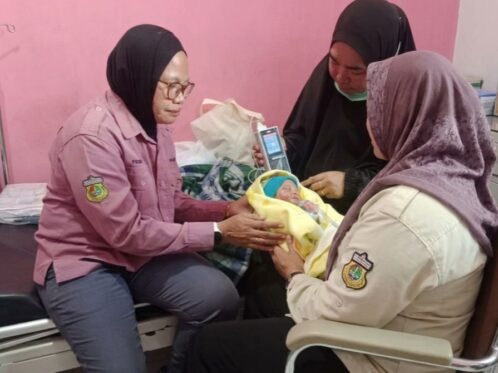 Bayi Perempuan Ditemukan Hidup Meski Dikerumuni Semut Selama 24 Jam di Kapontori Buton